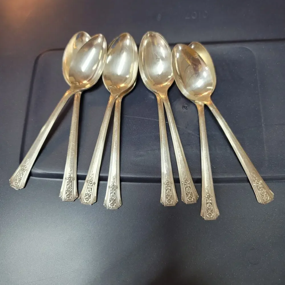 Oneida Vintage Community Plate Silverware 8 teaspoons Tudor Plate 1939 Fortune